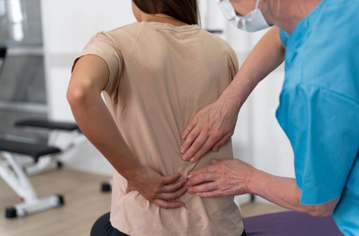 How to Identify Early Spinal Problem Symptoms?
