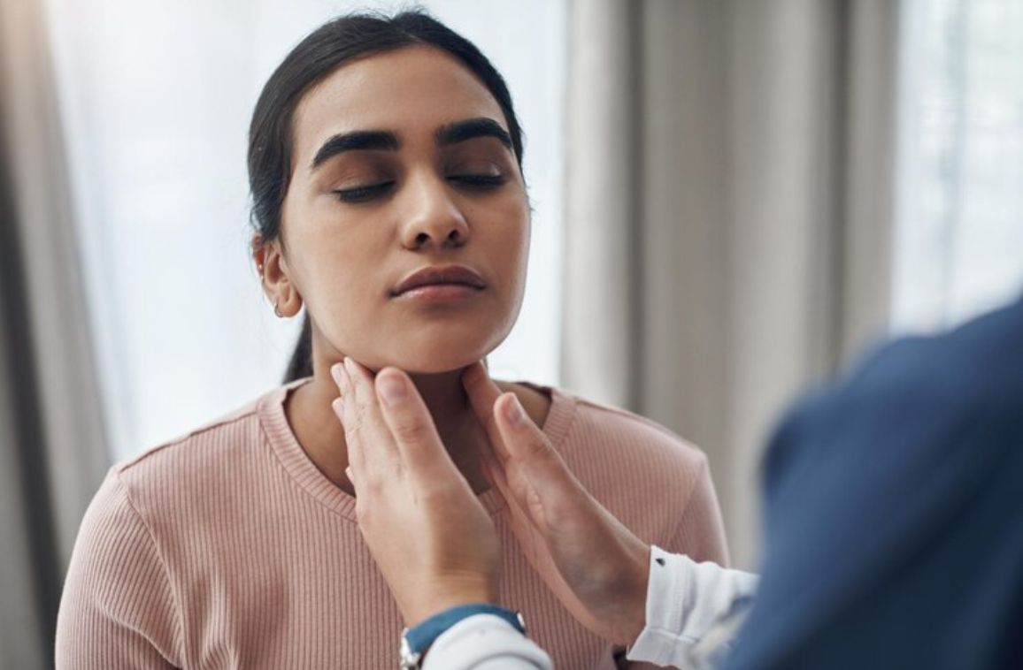 Thyroid Symptoms, Causes, Weight Gain, and Diagnosis in Women