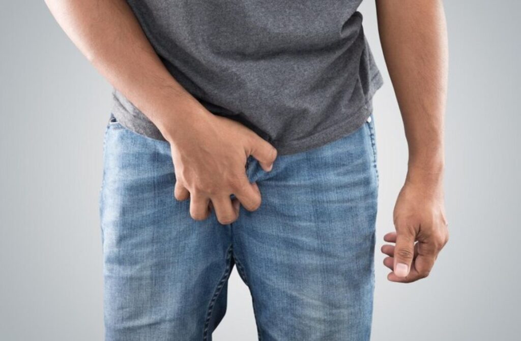 Gonorrhea in men: Symptoms, causes, and treatment options